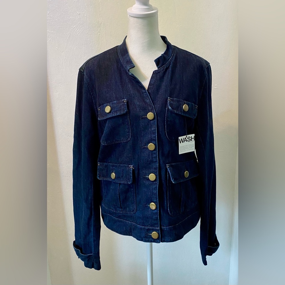 NWT GAP 1969 military style dark wash jean jacket .Size L